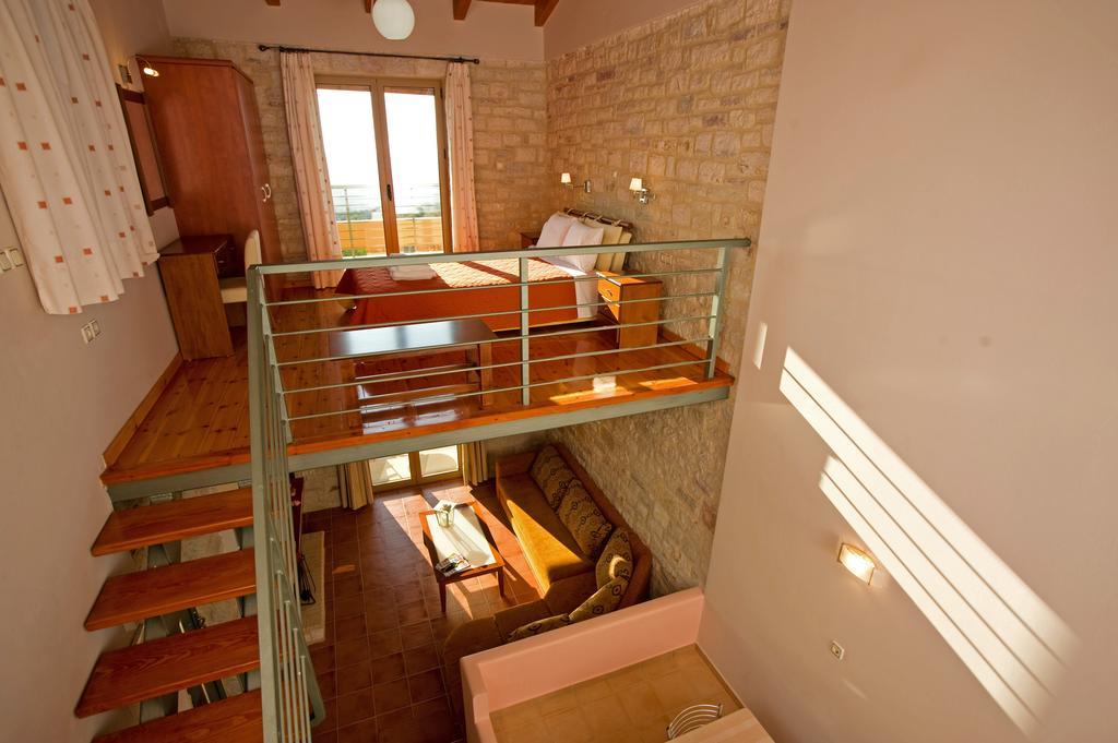 Enastron Villas Кипарисия Стая снимка