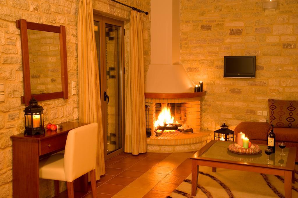 Enastron Villas Кипарисия Екстериор снимка