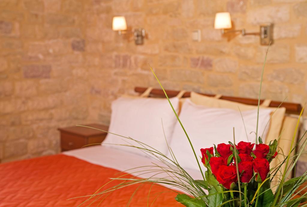 Enastron Villas Кипарисия Екстериор снимка