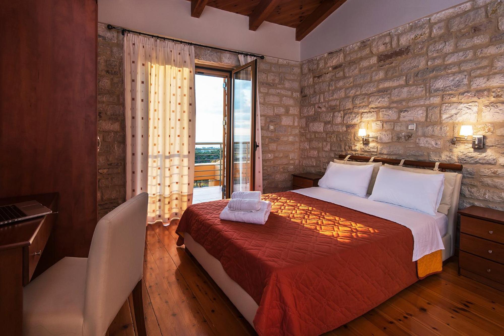 Enastron Villas Кипарисия Екстериор снимка