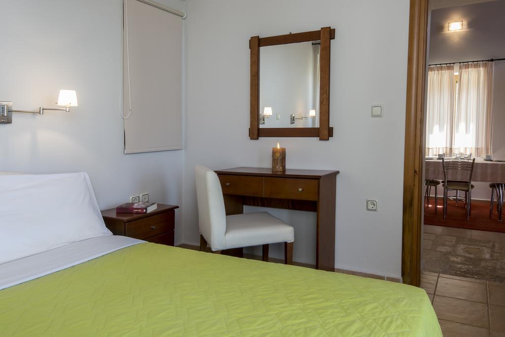 Enastron Villas Кипарисия Екстериор снимка