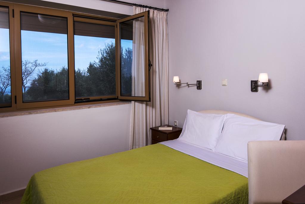 Enastron Villas Кипарисия Екстериор снимка
