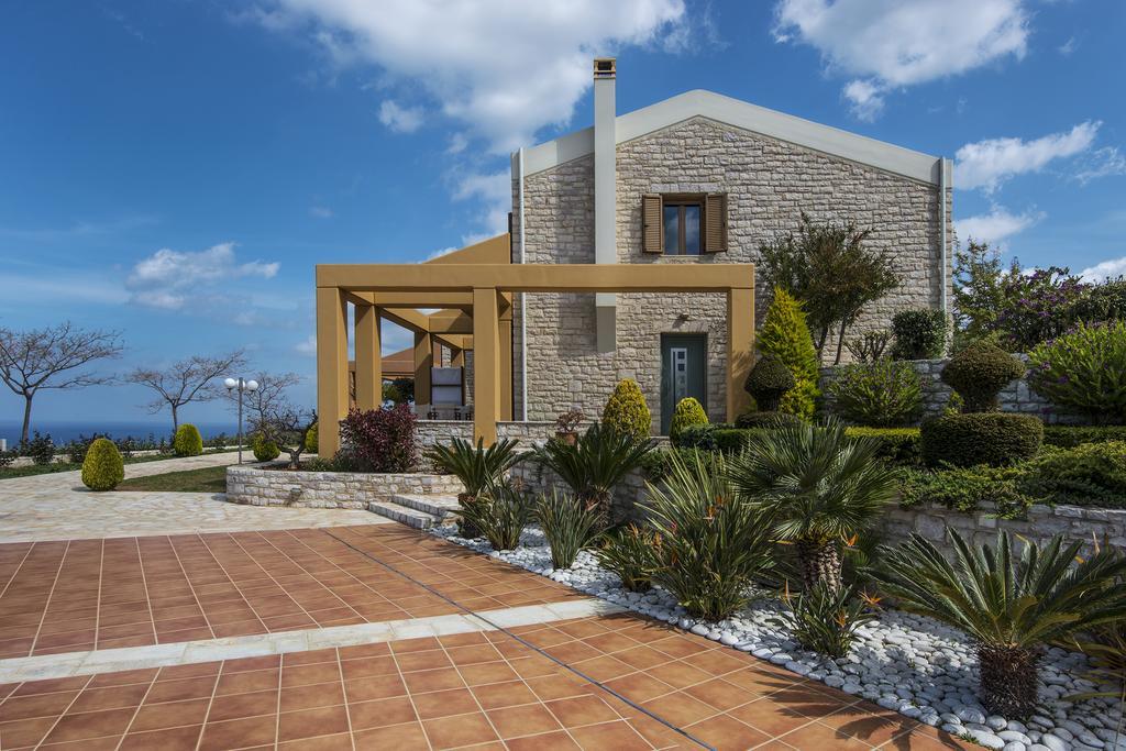 Enastron Villas Кипарисия Екстериор снимка