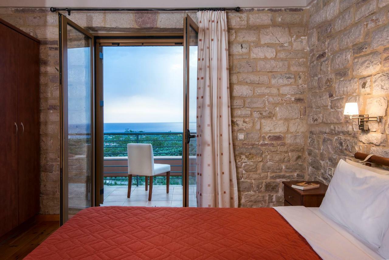 Enastron Villas Кипарисия Екстериор снимка
